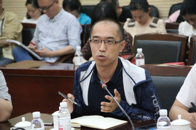 教师积极发言