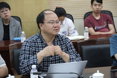 教师积极发言